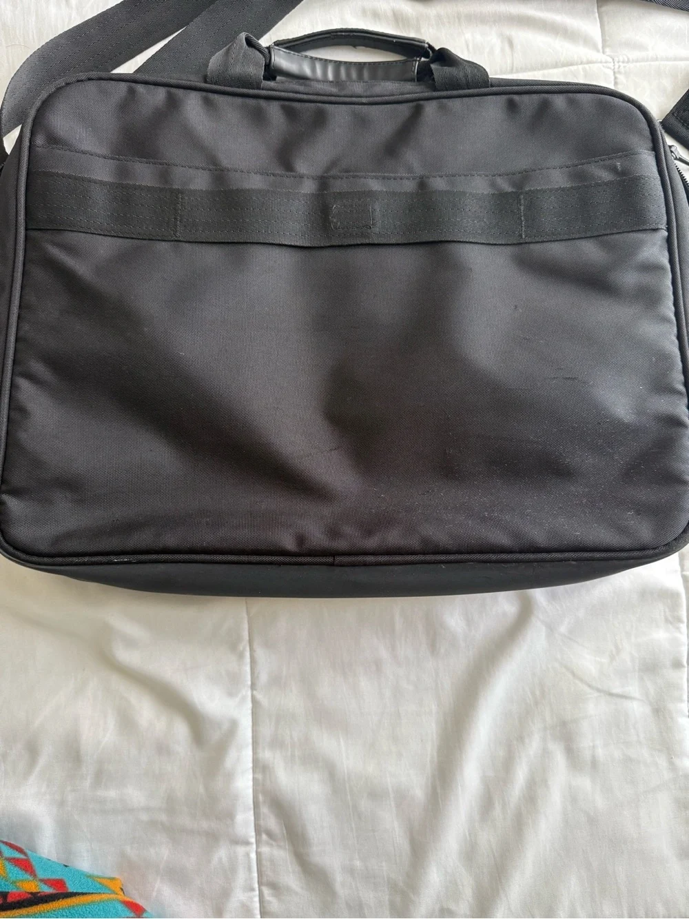 Dell Black Laptop Messenger Bag with Shoulder Strap